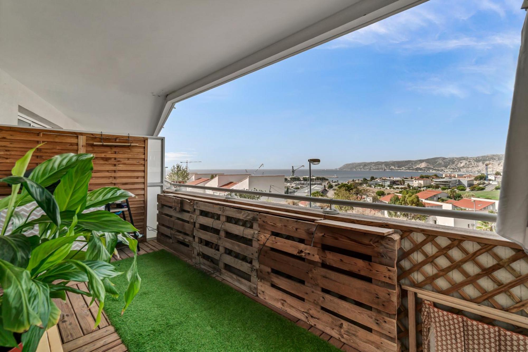 Room In Appartment With Seaview Marselha Exterior foto